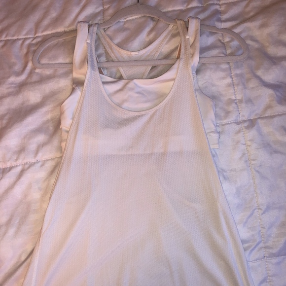 White Lululemon Tank Top With Bra - Picture 6 of 6